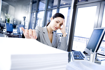 如何判斷是否存在勞動關(guān)系？