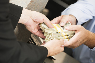 員工能否以未支付年休假工資為由辭職主張經(jīng)濟補償金？